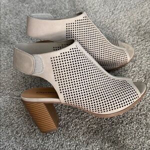 Cityclassified Cream Perforated Peep Toe Heels